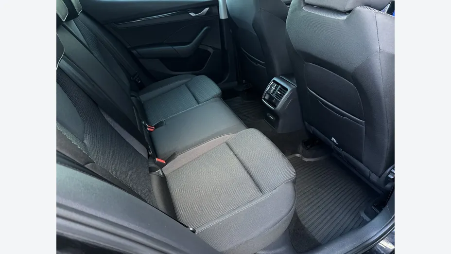 SKODA Octavia Octavia 1.5 TSI mHEV Selection DSG