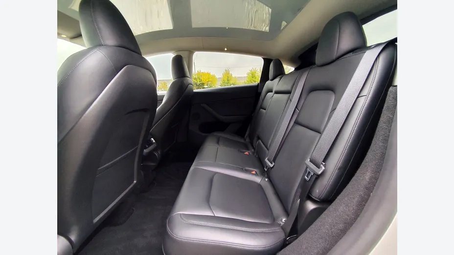TESLA Model Y Y RWD