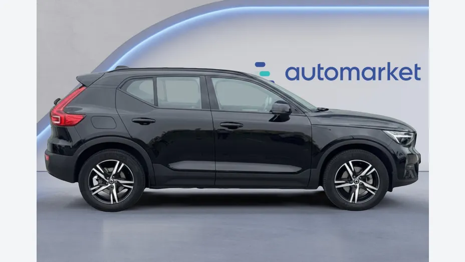 VOLVO XC40 XC40 B3 Plus Dark aut