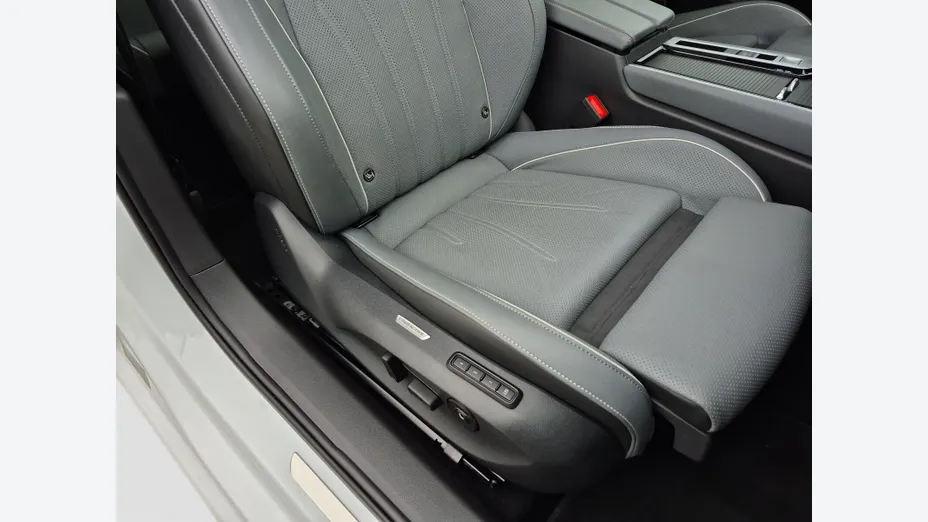 VOLKSWAGEN Passat -