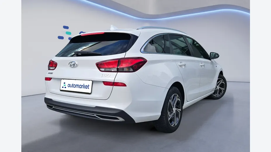 HYUNDAI i30 i30 1.5 T-GDI 48V Smart