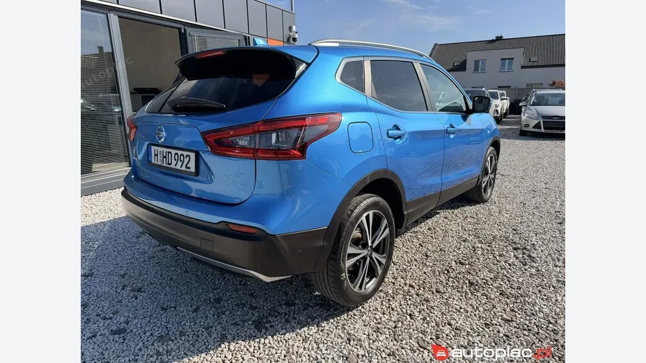 NISSAN Qashqai -