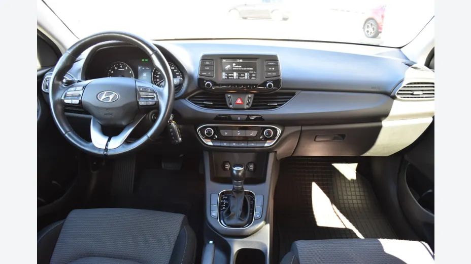 HYUNDAI i30 i30 1.4 T-GDI Classic + DCT