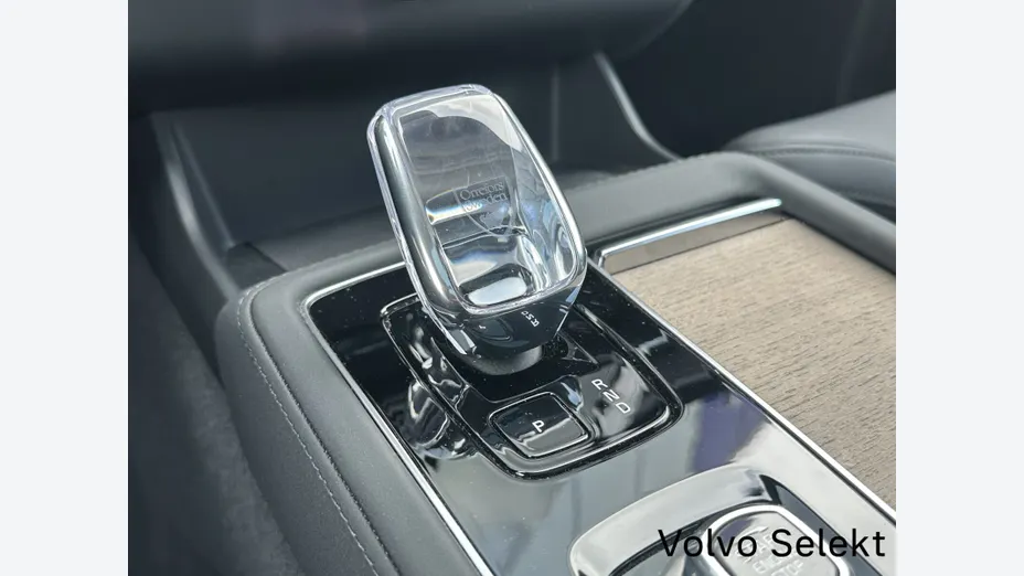 VOLVO XC90 XC90 T8 AWD Plug-In Hybrid Ultra Dark 7os aut