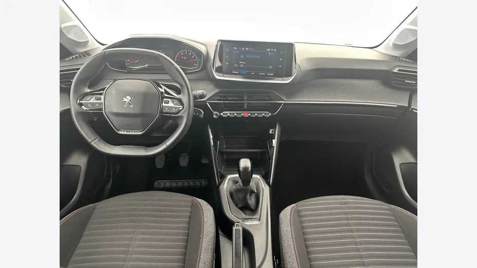 PEUGEOT 208 -
