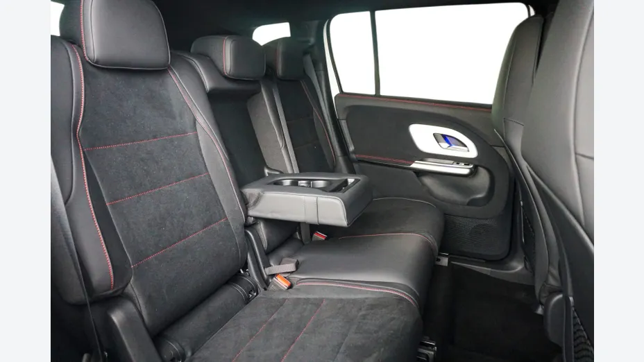 MERCEDES-BENZ GLB -