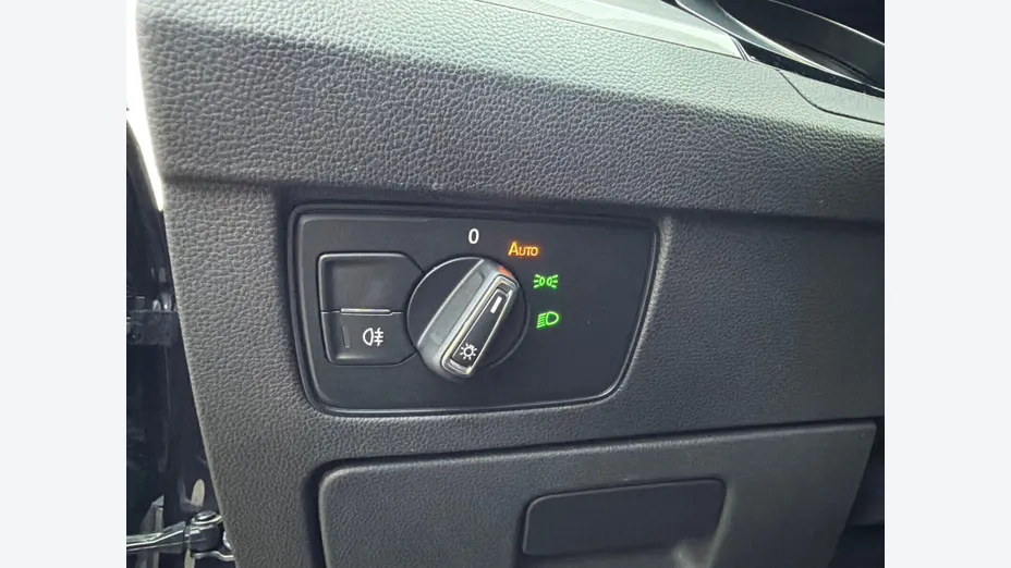 VOLKSWAGEN Passat -