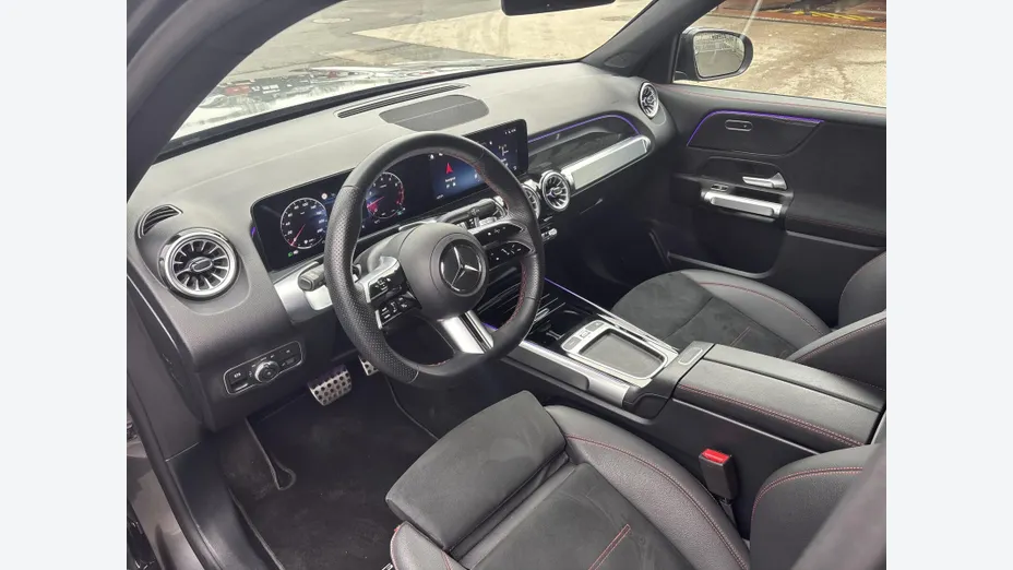 MERCEDES-BENZ GLB GLB 200 mHEV AMG Line 7G-DCT