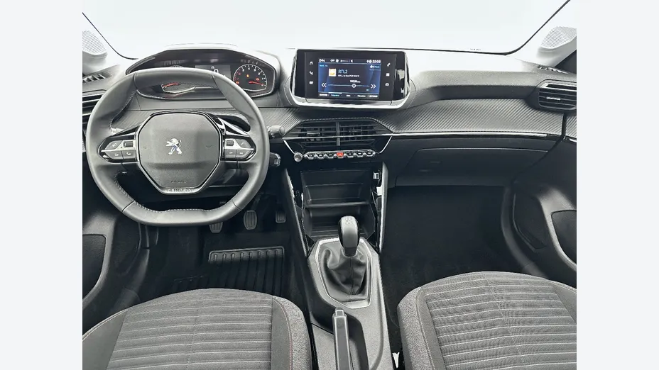 PEUGEOT 208 -
