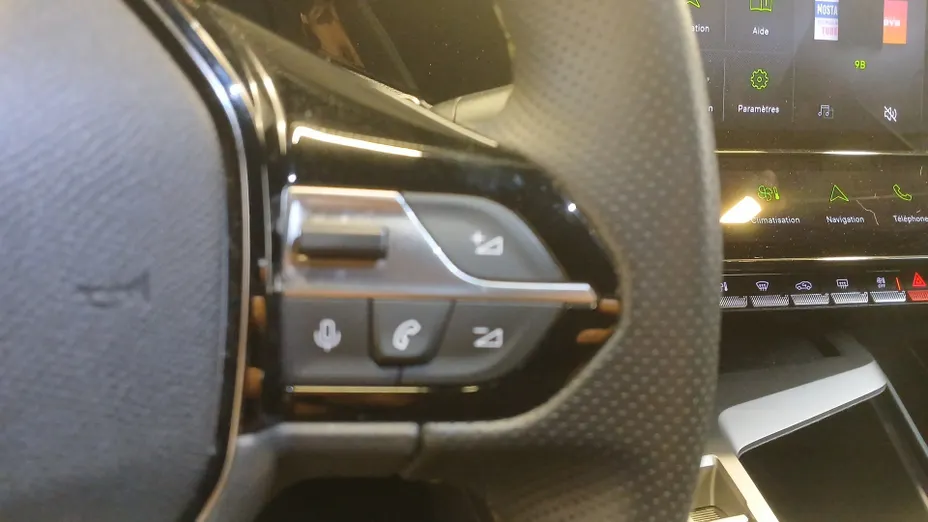PEUGEOT 308 -