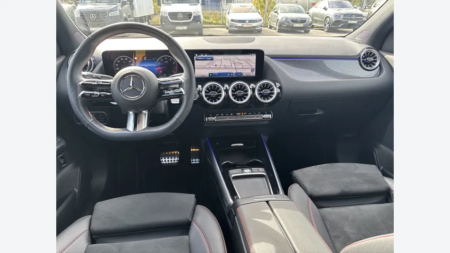 MERCEDES-BENZ GLA GLA 200 mHEV AMG Line 7G-DCT