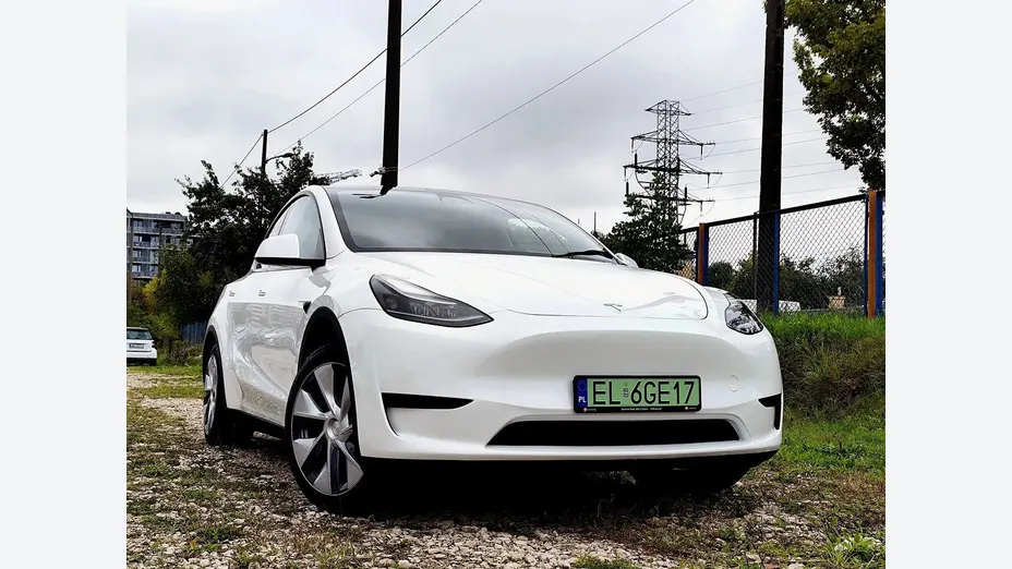 TESLA Model Y Y RWD