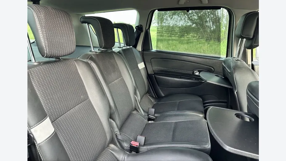 RENAULT Grand Scenic -