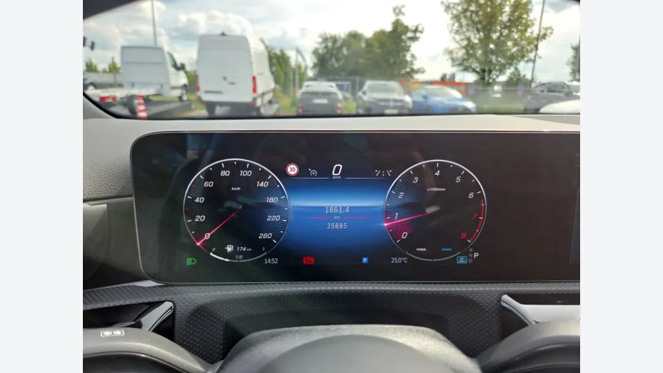MERCEDES-BENZ A Klasa A 200 AMG Line 7G-DCT