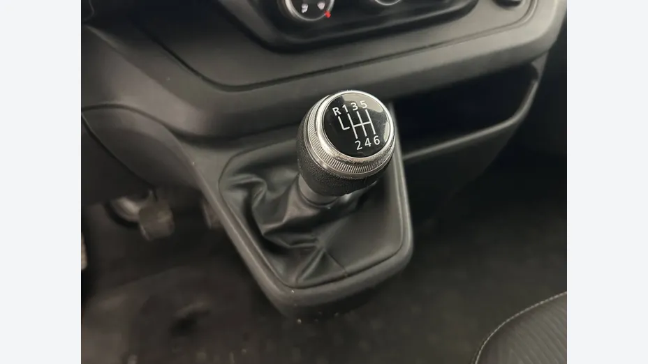 RENAULT Trafic -