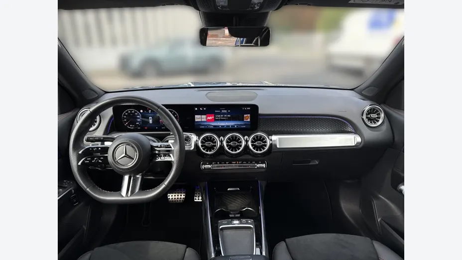 MERCEDES-BENZ GLB GLB 200 mHEV AMG Line 7G-DCT