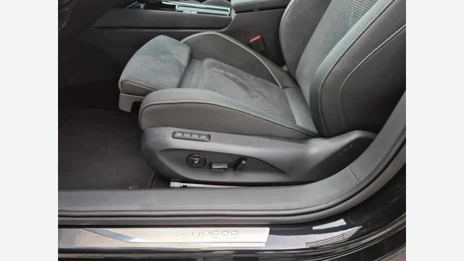 SKODA Superb Superb 2.0 TSI Sportline DSG Nowy