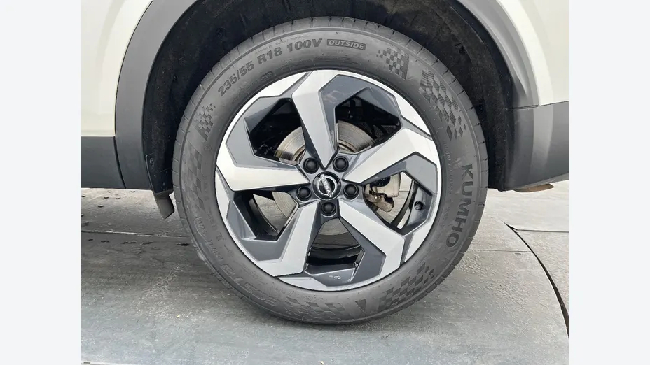 NISSAN Qashqai -