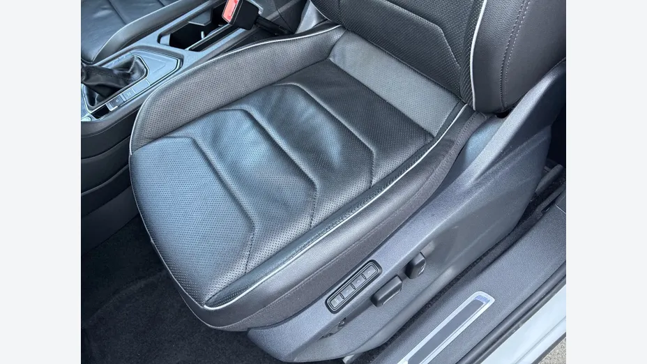 VOLKSWAGEN Tiguan Allspace -