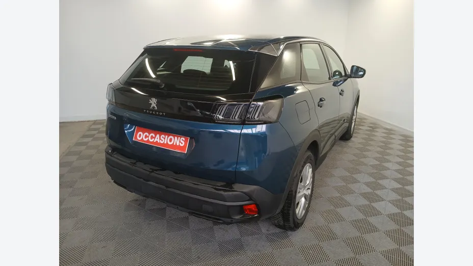 PEUGEOT 3008 -