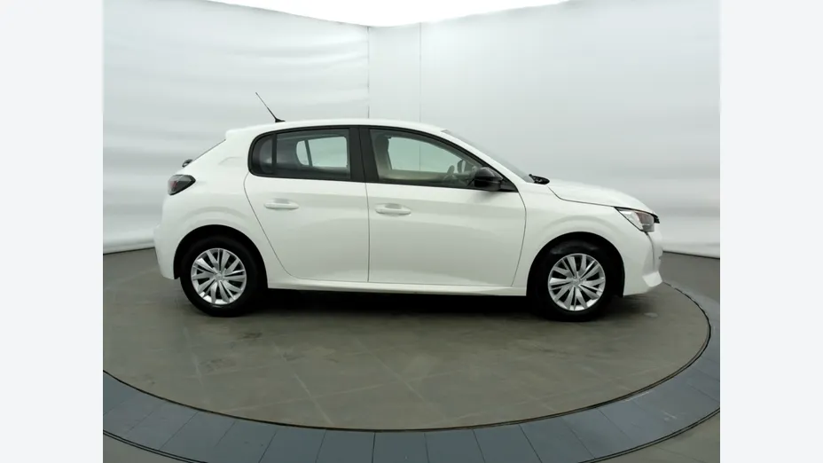 PEUGEOT 208 -