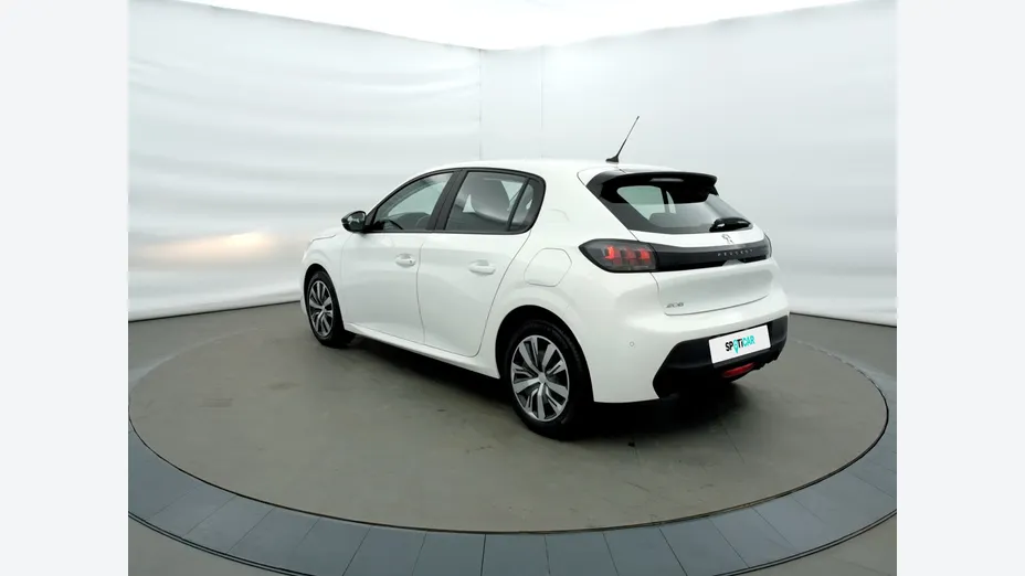 PEUGEOT 208 -