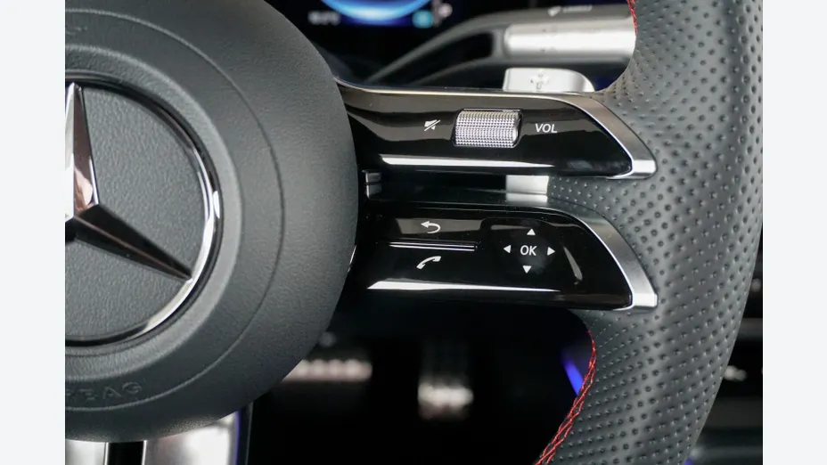MERCEDES-BENZ CLA -