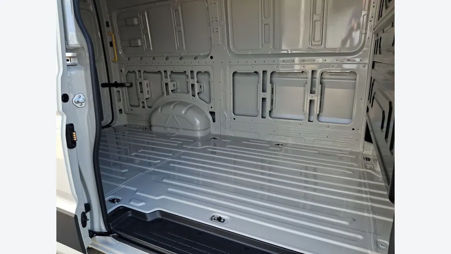 VOLKSWAGEN Crafter Crafter 35 BiTDI (11,3m3) Nowy