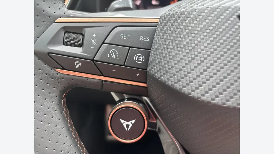 CUPRA Leon Leon 1.5 eTSI mHEV DSG Nowy