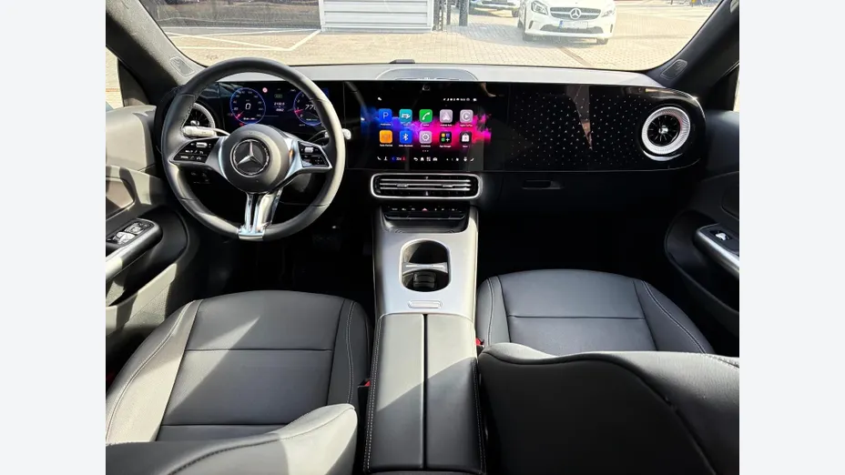 MERCEDES-BENZ CLA -