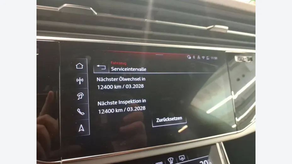 AUDI Q8 -