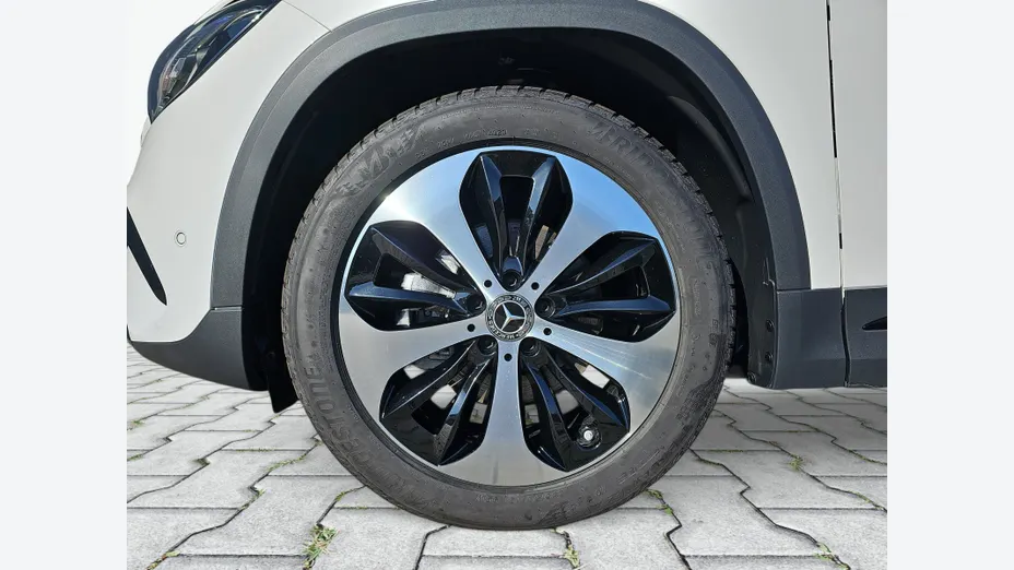 MERCEDES-BENZ GLA GLA 180 mHEV Progressive 7G-DCT