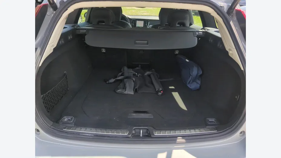 VOLVO V60 V60 B4 B Plus Dark aut