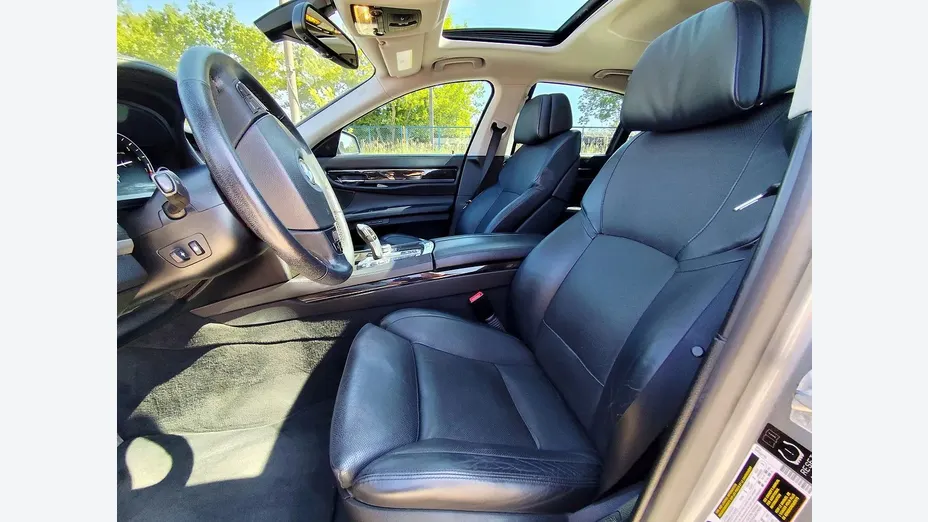 BMW Seria 7 750Li xDrive