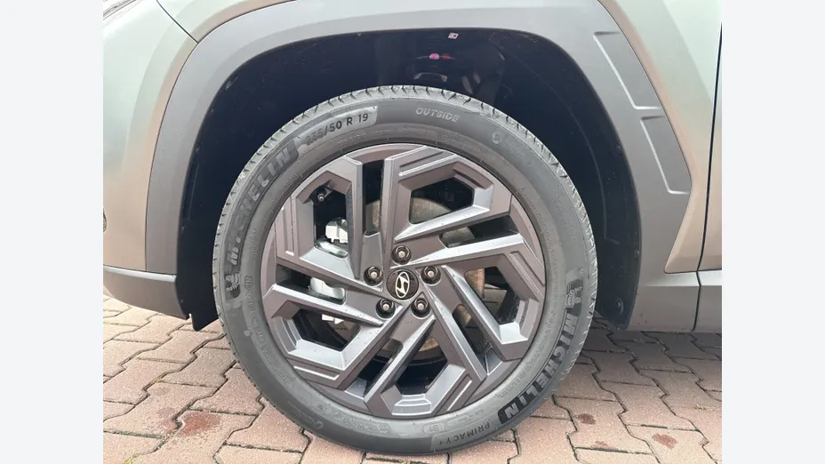 HYUNDAI Tucson Tucson 1.6 T-GDi HEV Smart Black 2WD aut Nowy