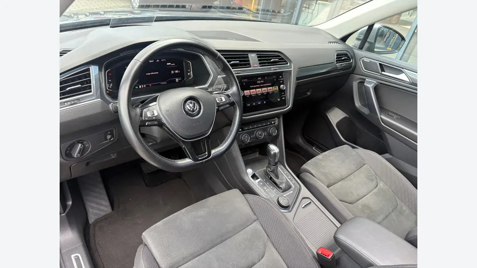 VOLKSWAGEN Tiguan Allspace -