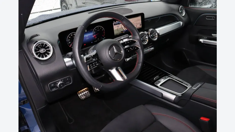 MERCEDES-BENZ GLB GLB 200 mHEV AMG Line 7G-DCT