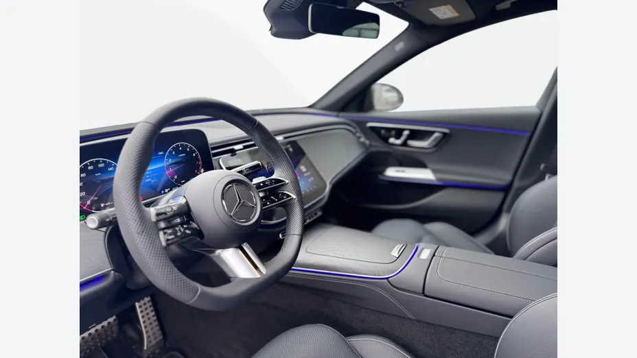 MERCEDES-BENZ E Klasa E 200 mHEV 4-Matic AMG 9G-Tronic