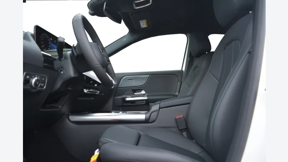MERCEDES-BENZ GLA GLA 200 Nowy