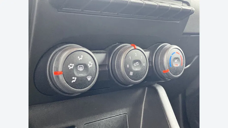 RENAULT Clio -