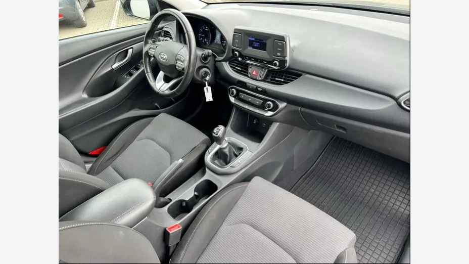 HYUNDAI i30 i30 1.0 T-GDI Modern
