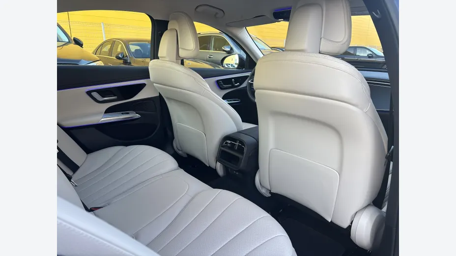 MERCEDES-BENZ E Klasa E 220 d mHEV 4-Matic Avantgarde 9G-Tronic