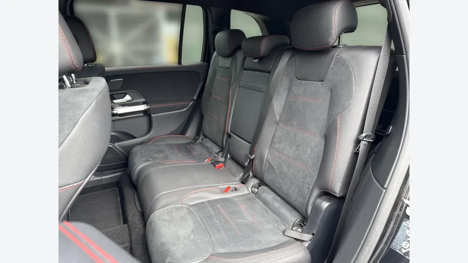 MERCEDES-BENZ GLB GLB 220 d 4-Matic AMG Line 8G-DCT
