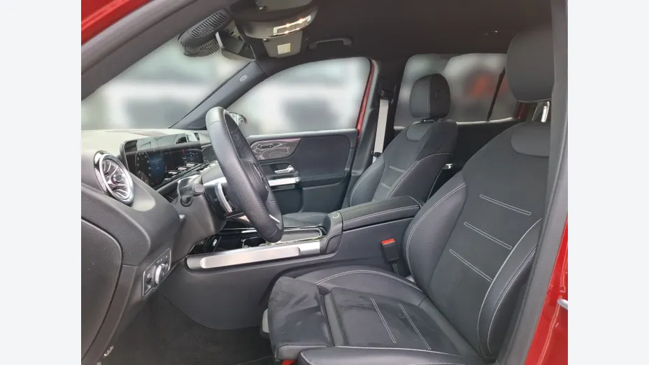 MERCEDES-BENZ GLB GLB 200 mHEV AMG Line 7G-DCT