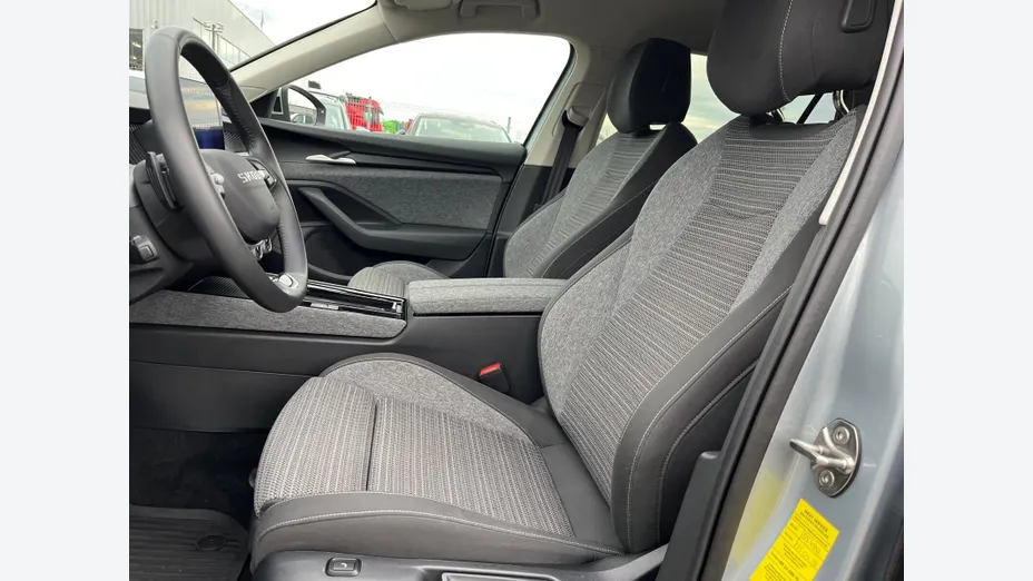 SKODA Superb Superb 2.0 TDI SCR Selection DSG