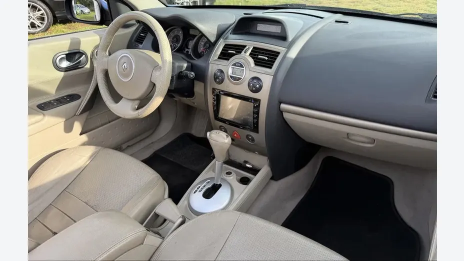 RENAULT Megane -