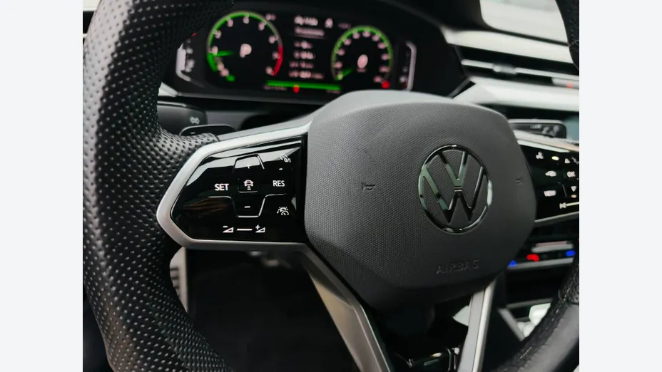 VOLKSWAGEN Arteon Arteon 2.0 TSI R-Line DSG