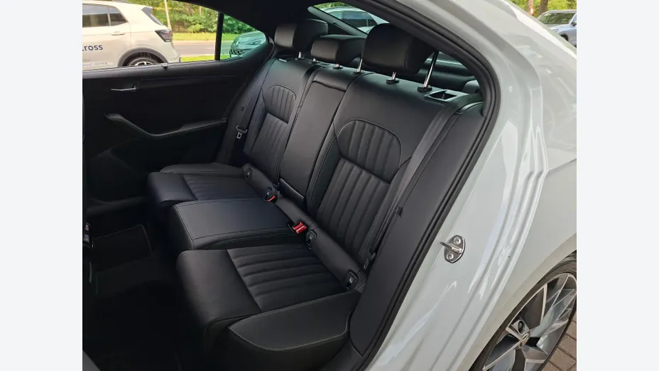 SKODA Superb Superb 2.0 TDI SCR Sportline DSG