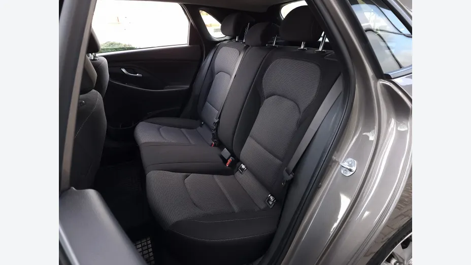 HYUNDAI i30 i30 1.0 T-GDI Modern