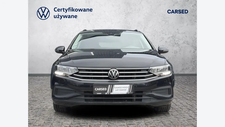 VOLKSWAGEN Passat -